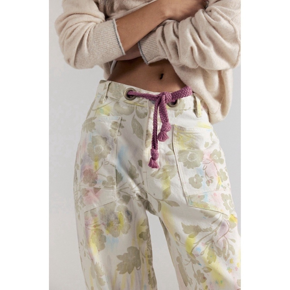 Free People Moxie Printed Floral Flocked Ivory Barrel Boyfriend Jeans 29 NWT